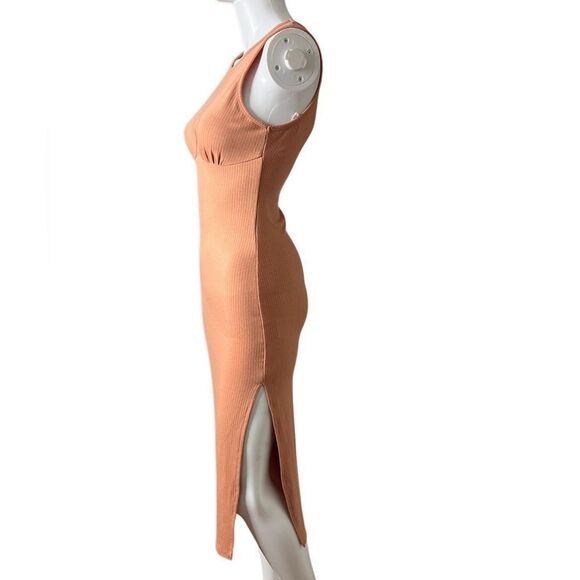 Shareen Collections Elegant Tan Sleeveless Dress - Picture 1 of 3